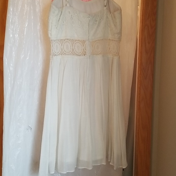 BCX White Lace Mini Dress - Picture 3 of 6